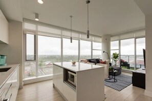 Spacious design and floor-to-ceiling windows 