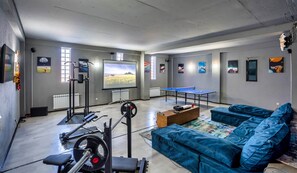 The View: Games Room 3
