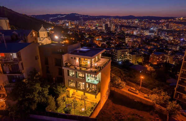 The View at Night Bird's eye view