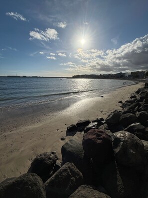 Arinaga Beach (5min walking distance)