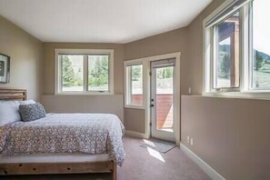 Large Master bedroom with comfy queen bed and ensuite bathroom
