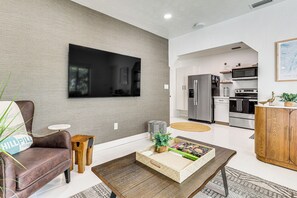 Living Space | Free WiFi | Central A/C & Heating