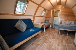 Living Room / Lounge