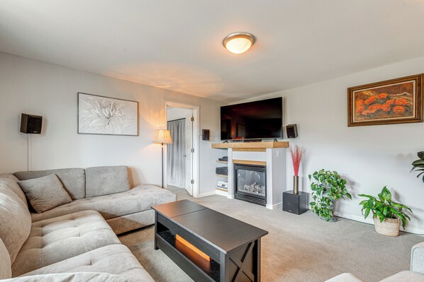 Central City Vacation Rental | 4BR | 2.5BA | Steps to Enter | 1,800 Sq Ft