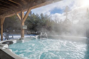Bain à remous extérieur