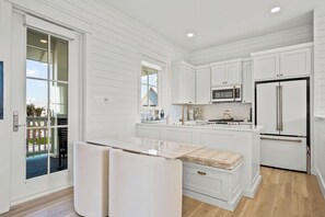 Kitchen, 2nd Floor