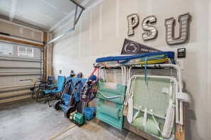 We love to treat our guests as the bests and provide complimentary beach gear