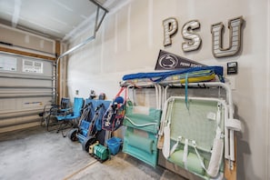 We love to treat our guests as the bests and provide complimentary beach gear