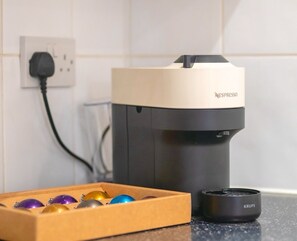 Kaffee und/oder Kaffeemaschine