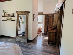 Master suite