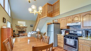 Dining/Kitchen