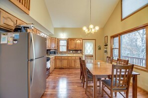 Dining/Kitchen
