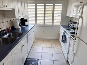 La Coquina 2 bed/2ba Gulfside Condo GCV1-038 (534)