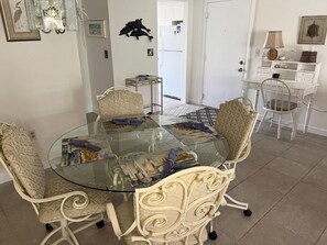 La Coquina 2 bed/2ba Gulfside Condo GCV1-038 (1595)