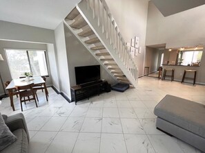 Tamarind 2bed/2.5ba Gulfside Loft Condo GCV1-008 (688)