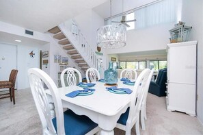 Tamarind 2 bed/2ba Bayside Loft Condo GCV1-023 (915)