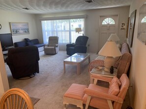 Private Waterfront Home 2 bed/2ba GCV1-076 (1009)
