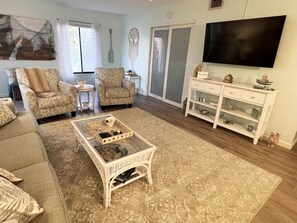 Tamarind 2bed/2ba Bayside Condo GCV1-001 (723)