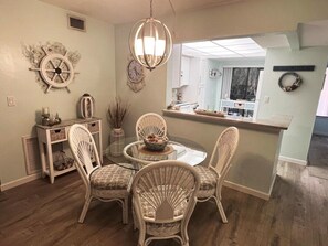 Tamarind 2bed/2ba Bayside Condo GCV1-001 (725)