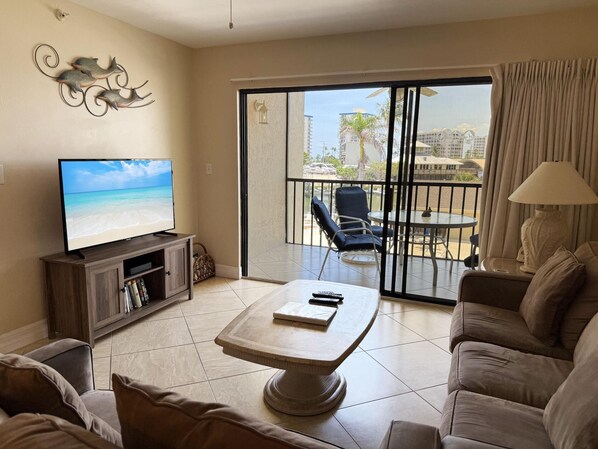 Santa Maria 2 bed/2ba Waterview Condo GCV3-007 (2993)