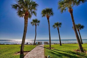 Sunsets & Seabreeze - Stay Gulfside at Tamarind (590)