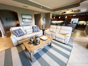 Sunrise Pointe 2 bed/2ba Bayside Condo GCV1-044 (473)