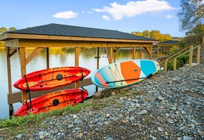 Adventure calls with these provided kayaks and paddleboard! Paddle out onto the lake and explore the beautiful surroundings for a memorable experience on the water.