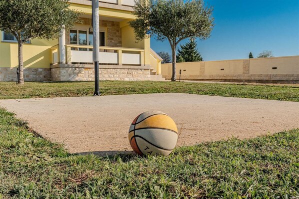 Sportplatz