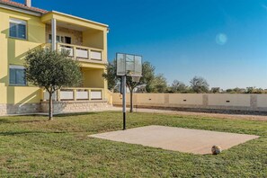 Sportplatz