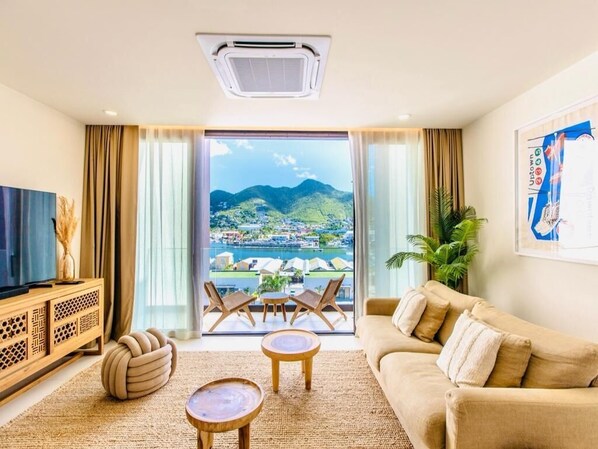 Living room (1)