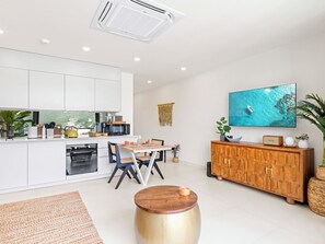 Kitchen (1)