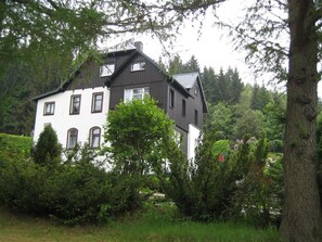 Ferienwohnung "Haus Waldeck"