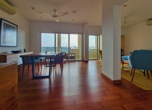 Open floor concept to allow for ease and relaxation. 