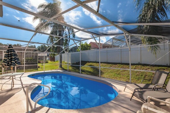 Pool Deck (Angle)