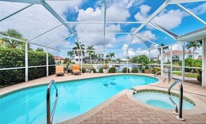 HEATED SALT POOL WITH SPA - FULL SUN-LARGE POOL DECK - SHADED LANAI AREA