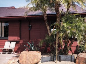 ・[Exterior] A private villa with a panoramic view of the Minami Boso Sea. Why not spend your holidays in a room with an exotic interior?