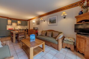Living and dining room
