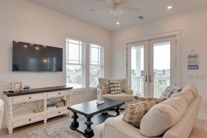 Living Area | Smart TV w/ Cable | Board Games | 1st Floor