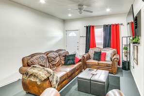 Living Room | Central A/C & Heating | Open Floor Plan
