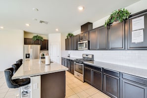Kitchen | Single-Story House | In-Unit Laundry | Self Check-In