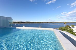 Communal Rooftop Pool