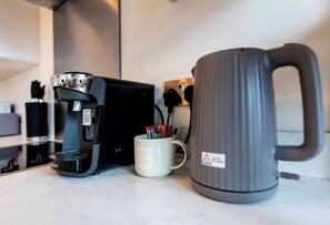 Kaffee und/oder Kaffeemaschine