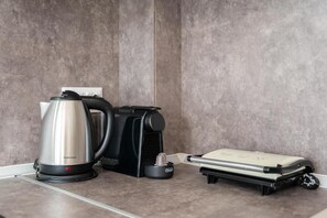 Kaffe og/eller kaffemaskine