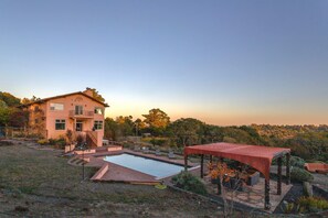 A home that embraces the best of Sonoma County—vineyards, blue skies, and plenty of space to unwind.