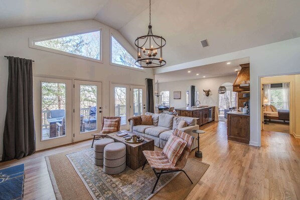 This home has bright Open living areas with floor to ceiling Windows but maintains privacy