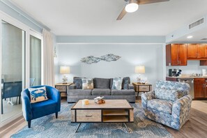 20-web-or-mls-9902 S Thomas Dr 414-13