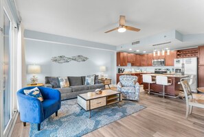 21-web-or-mls-9902 S Thomas Dr 414-12