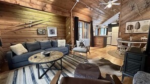 Welcome to Ponderosa Cottage