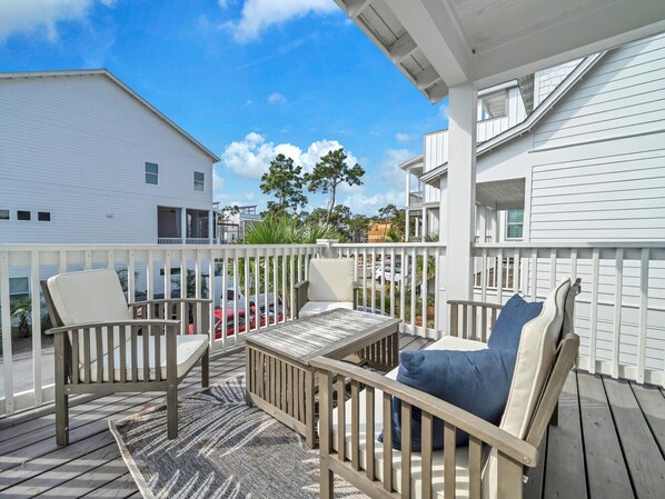 Welcome to Serenity by the Sea! We’re thrilled to offer you a relaxing retreat just minutes from the stunning Gulf Coast. Whether you’re here for the beach, local dining, or simply to relax, our home provides the perfect base for an unforgettable stay!