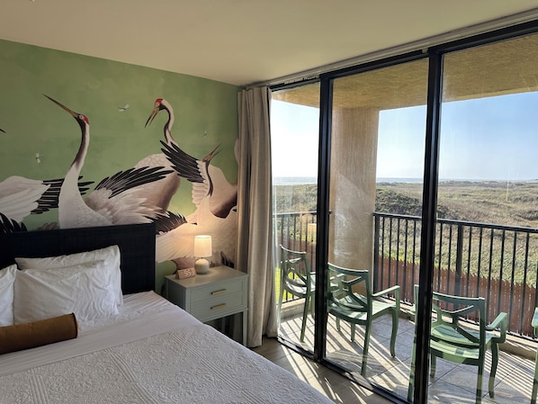 The Glam Pad! Wake up to this view!